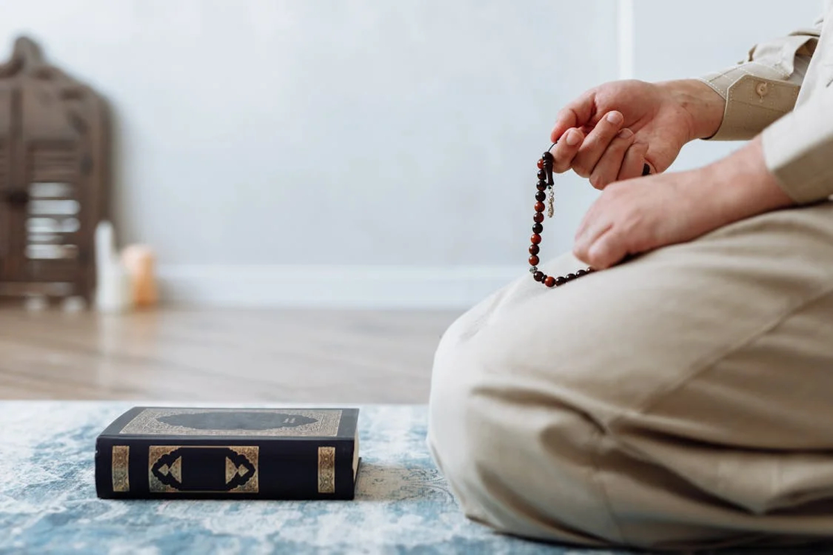 Dhikr en islam : comprendre son importance spirituelle